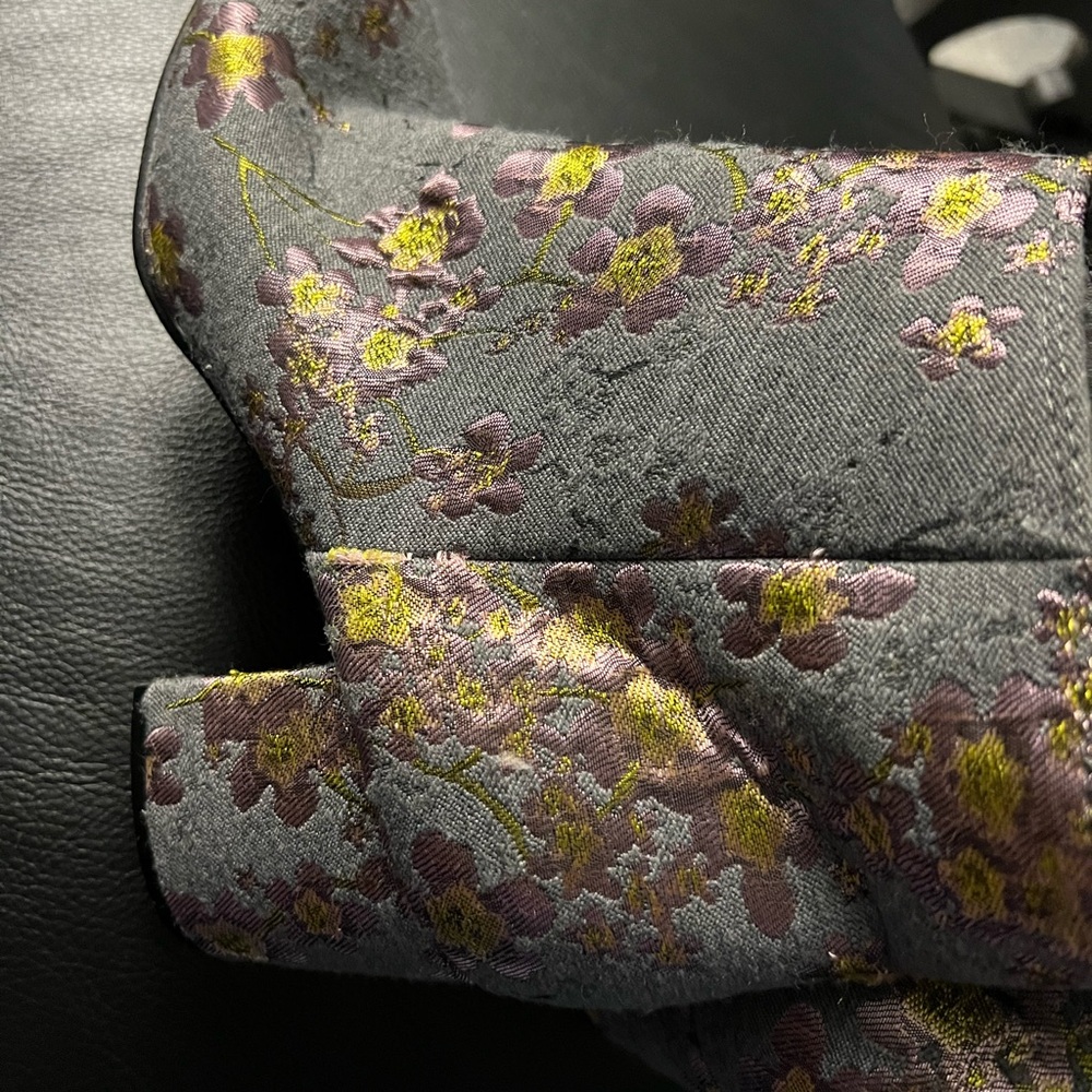 Unique booties size 9 like new floral grey - Picture 7 of 8